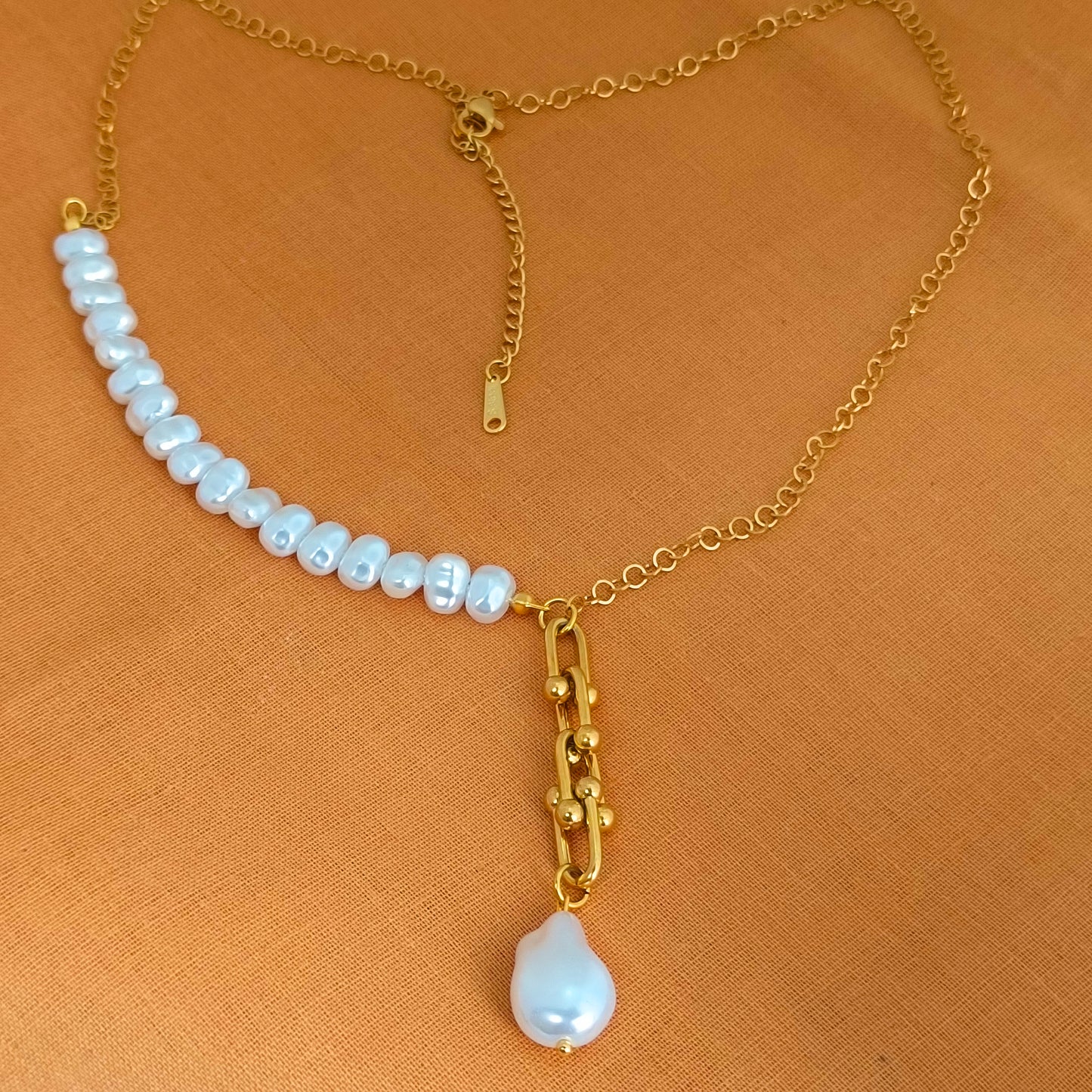 Half Gold, Half Pearl Necklace – Modern Pearl Choker with Cuban Chain