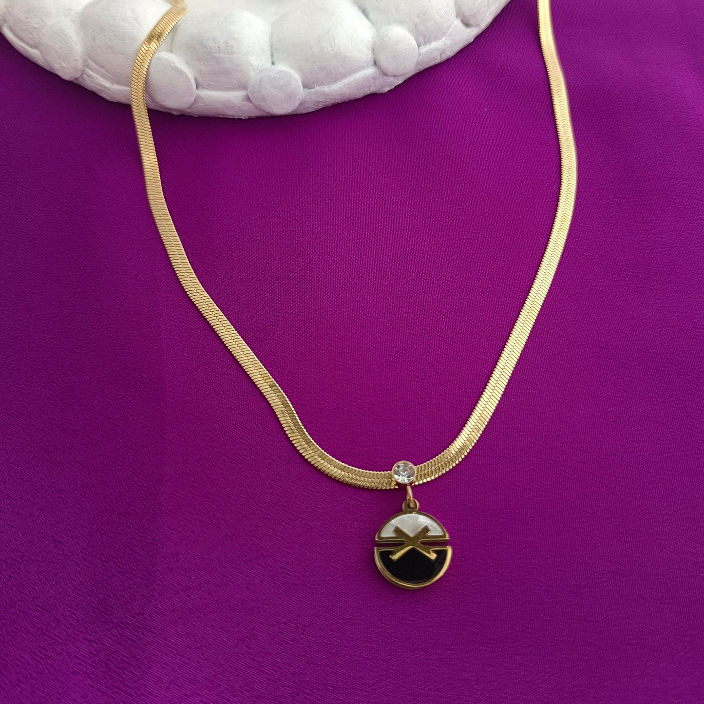 18K Gold-Plated Geometric Pendant Necklace – Clavicle Chain