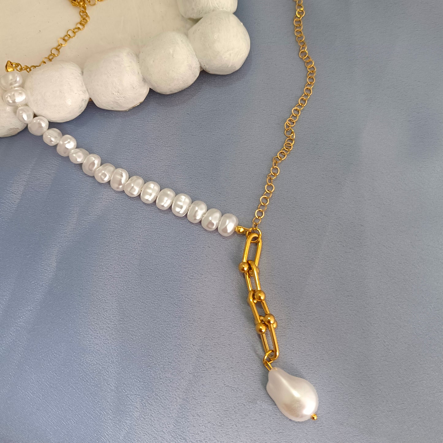 Half Gold, Half Pearl Necklace – Modern Pearl Choker with Cuban Chain