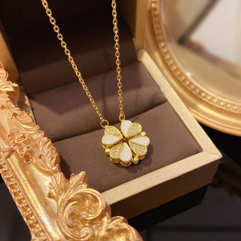 Fashion Heart-Shaped Clover Magnetic Pendant Necklace