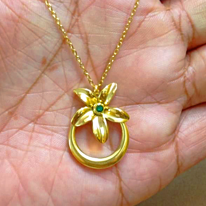 18K Gold Plated Zircon Inlaid Bow Flower Pendant Necklace
