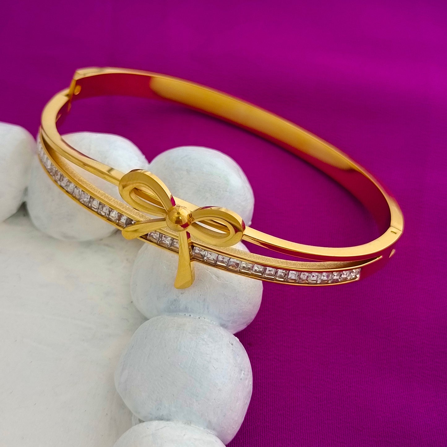 Bow Zircon Anti-Tarnish Golden Bracelet