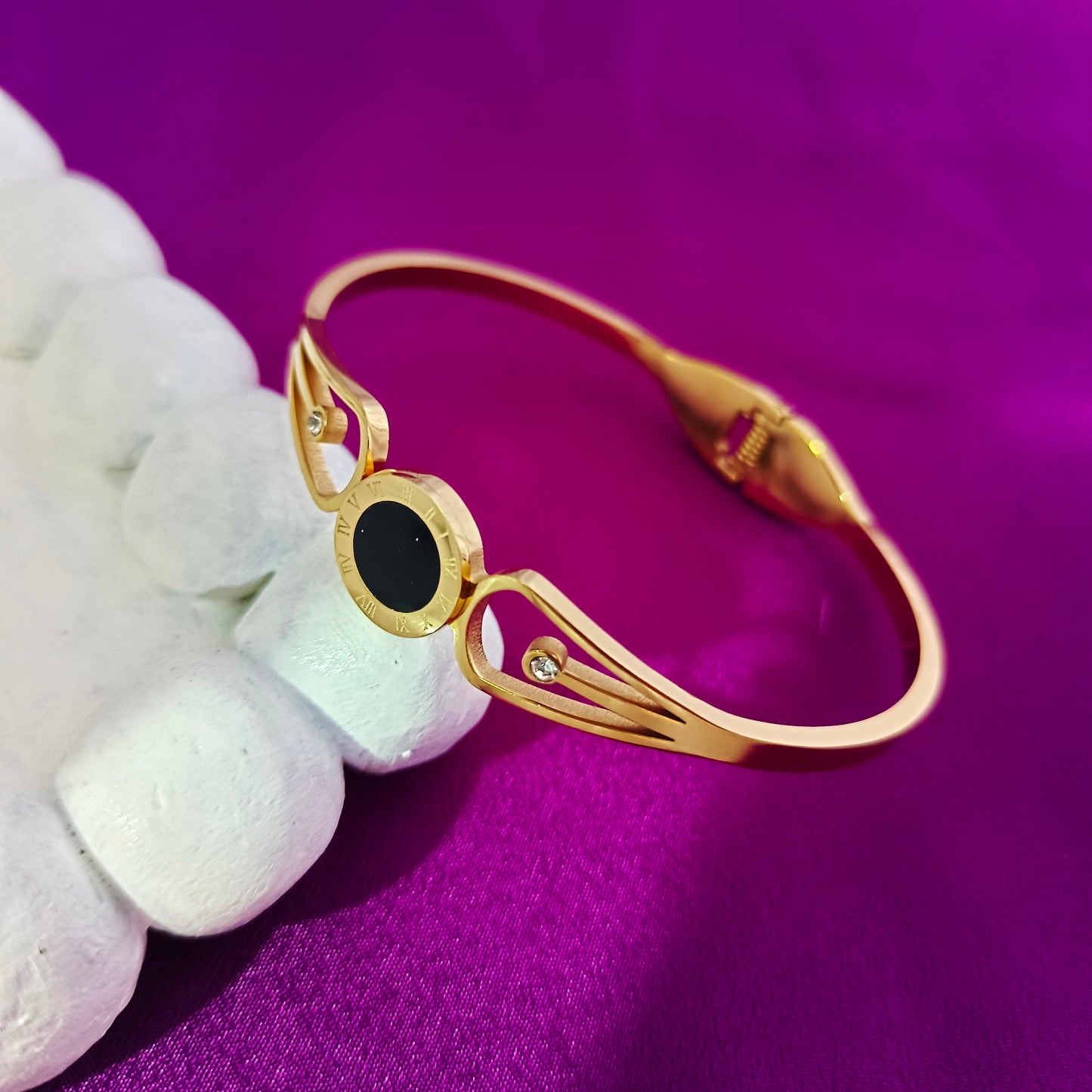 18K Gold-Plated Roman Numerals Anti-Tarnish Geometric Bracelet