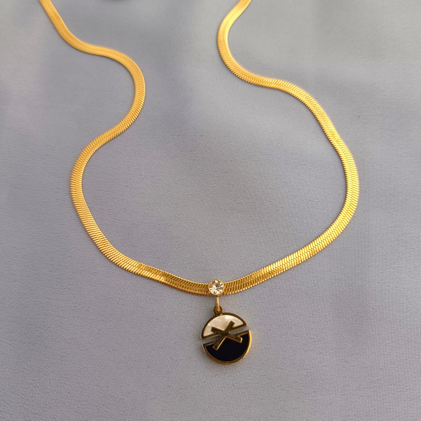18K Gold-Plated Geometric Pendant Necklace – Clavicle Chain