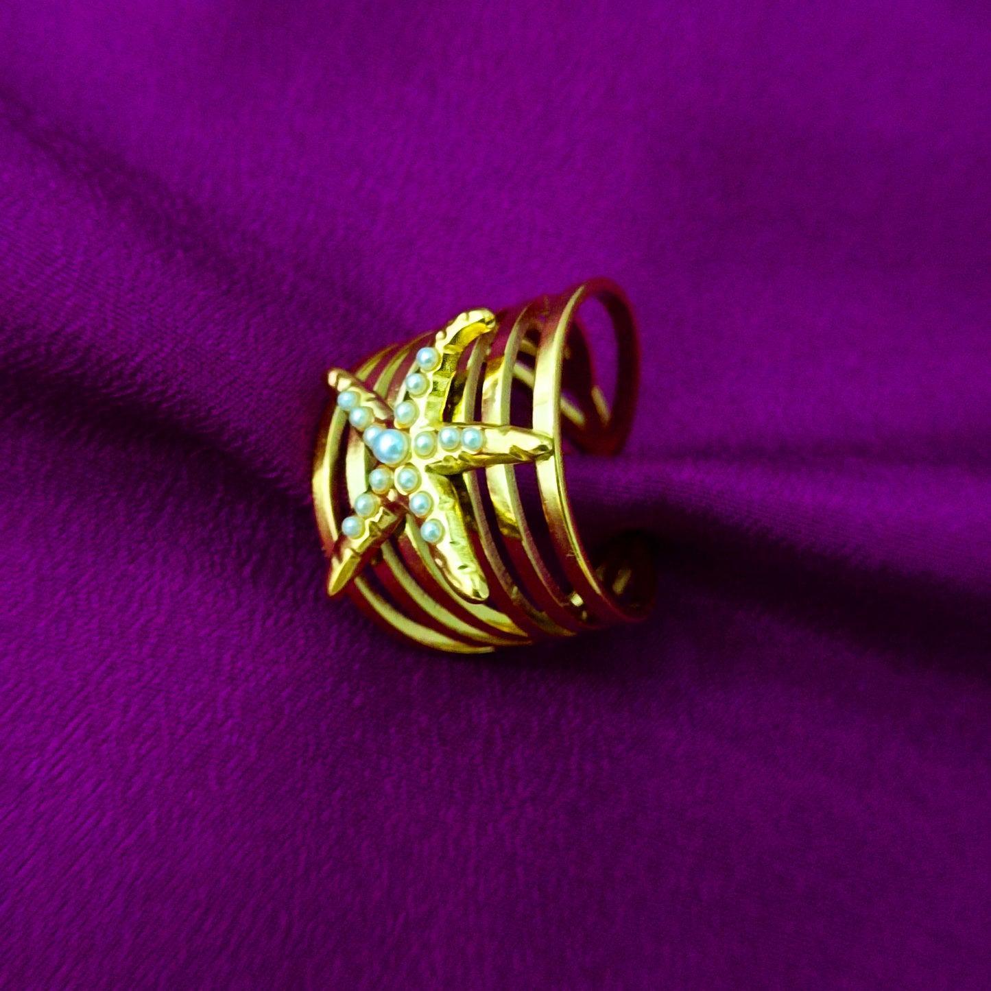 Gold Starfish Ring – 18K Gold-Plated Adjustable Ring