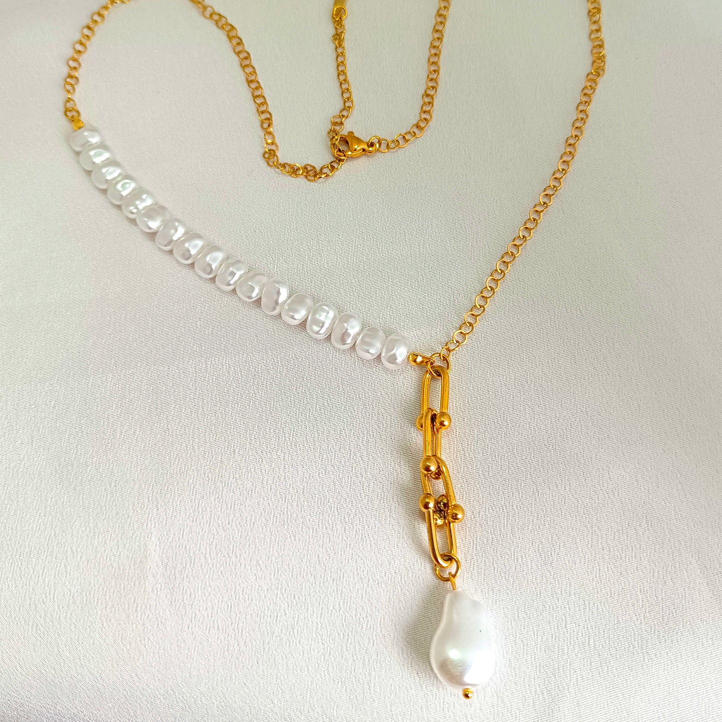 Half Gold, Half Pearl Necklace – Modern Pearl Choker with Cuban Chain