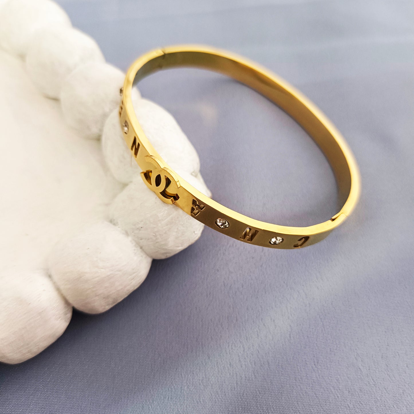 18K Real Gold-Plated Channel Stones Handcuff