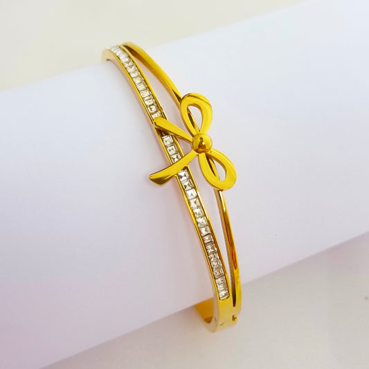 Bow Zircon Anti-Tarnish Golden Bracelet