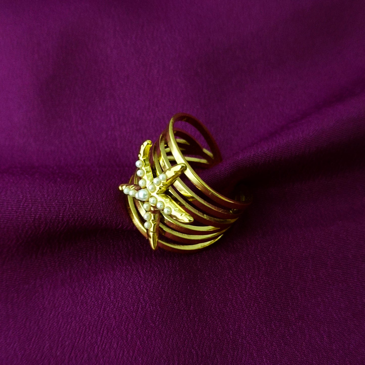 Gold Starfish Ring – 18K Gold-Plated Adjustable Ring
